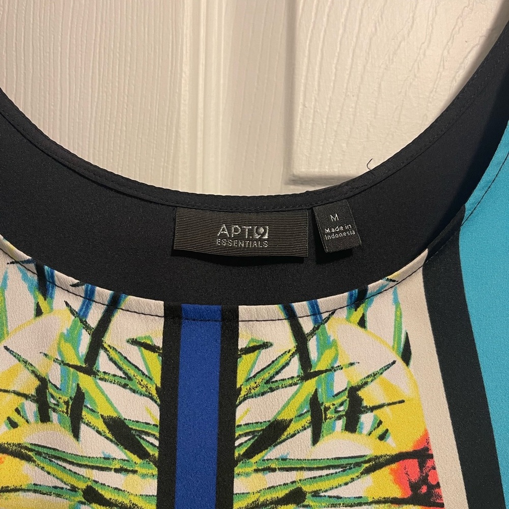 Woman’s Medium Apt. 9 Tank Blouse Black with Multi Color - Picture 5 of 5